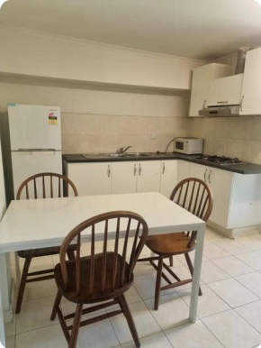 Bungalow 2 beds in Clarinda Melbourne Dingley Village